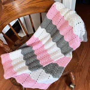 Nwot Hand Crocheted Baby Blanket white pink gray 32x34 approximate
